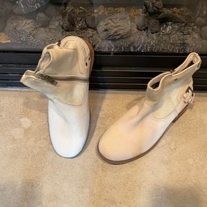UGG winter white zip up ankle boot.
